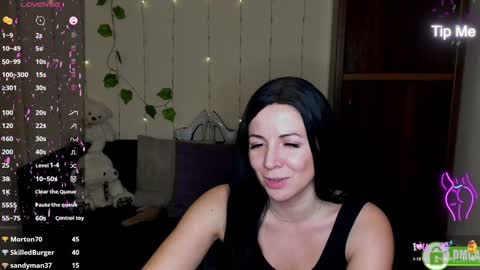 Snapshot of alika_lorens_talk chatting on December 5, 12:55 pm Alika online show from December 5, 12:55 pm