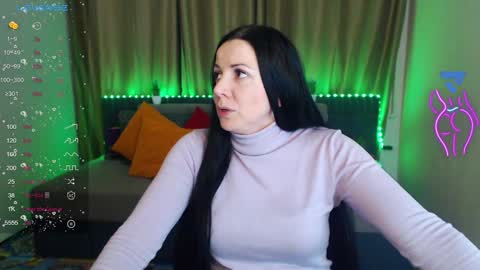 Snapshot of alika_lorens_talk chatting on December 15, 6:37 pm Alika online show from December 15, 6:37 pm