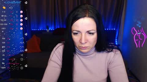 Snapshot of alika_lorens_talk chatting on December 16, 1:31 am Alika online show from December 16, 1:31 am