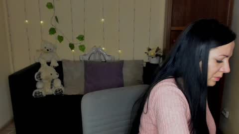 Snapshot of alika_lorens_talk chatting on December 16, 12:27 pm Alika online show from December 16, 12:27 pm