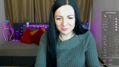 Snapshot of alika_lorens_talk chatting on December 24, 10:22 am Alika online show from December 24, 10:22 am