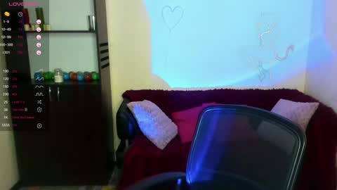 Snapshot of alika_lorens_talk chatting on January 2, 10:01 pm Alika online show from January 2, 10:01 pm