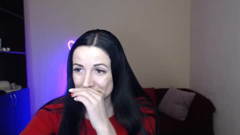 Snapshot of alika_lorens_talk chatting on February 16, 6:32 pm Alika online show from February 16, 6:32 pm