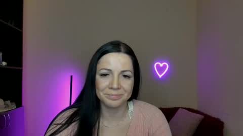 Snapshot of alika_lorens_talk chatting on March 2, 6:19 pm Alika online show from March 2, 6:19 pm