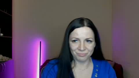 Snapshot of alika_lorens_talk chatting on March 6, 6:30 am Alika online show from March 6, 6:30 am