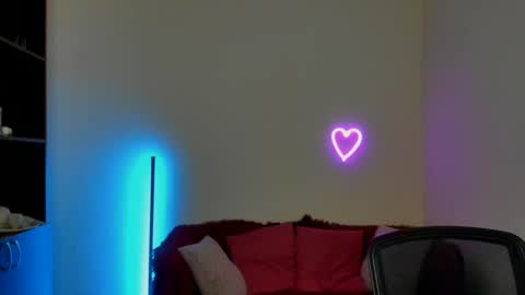 Snapshot of alika_lorens_talk chatting on March 6, 5:11 pm Alika online show from March 6, 5:11 pm