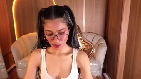 alina_b_ online show from March 3, 8:26 pm