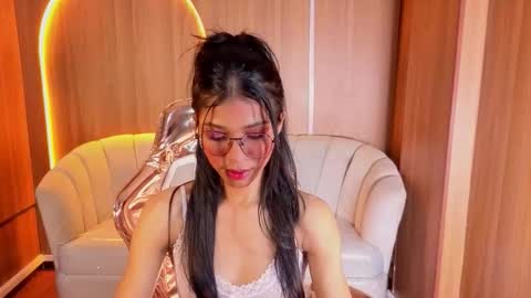 alina_b_ online show from March 29, 7:58 pm