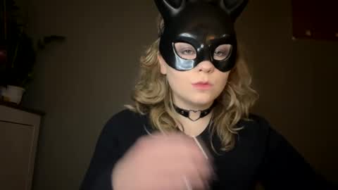 Snapshot of alinahotgirl chatting on March 29, 10:04 am Alina online show from March 29, 10:04 am