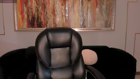 alinakravitz_ online show from October 1, 11:27 am