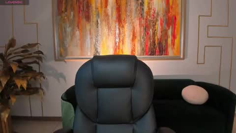 alinakravitz_ online show from November 14, 11:31 am