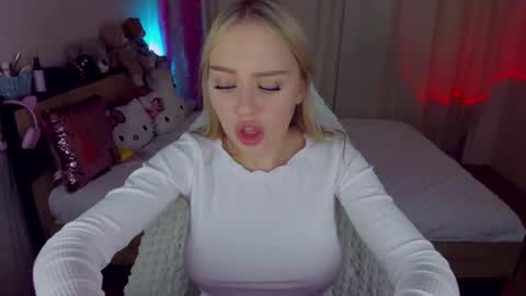 alinaocean online show from October 9, 6:28 pm