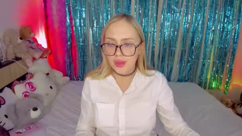 alinaocean online show from November 9, 9:13 pm