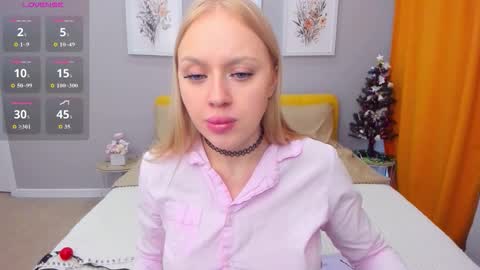 alinaocean online show from December 5, 8:23 am