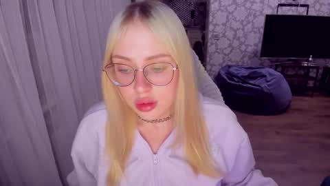 alinaocean online show from May 31, 8:21 pm