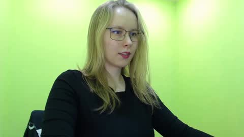 alinasei online show from March 31, 5:35 pm