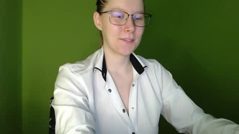 Snapshot of alinasei chatting on April 15, 1:07 pm alinasei online show from April 15, 1:07 pm