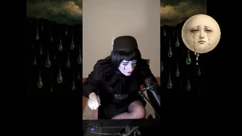 alinawhitegoth online show from June 15, 11:07 pm