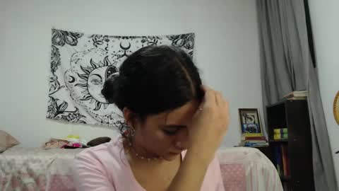 Snapshot of alinawoolf_ chatting on December 4, 2:31 am Ali online show from December 4, 2:31 am