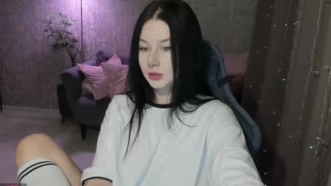 Snapshot of alinegreeeen chatting on October 16, 1:17 am Aline Greeeen online show from October 16, 1:17 am