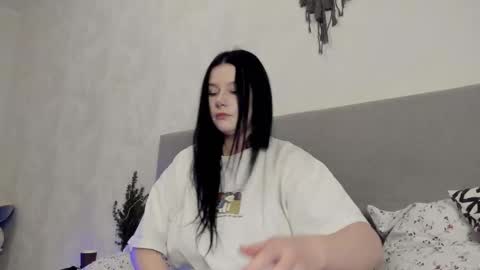 Snapshot of alinegreeeen chatting on January 7, 10:18 am Aline Greeeen online show from January 7, 10:18 am