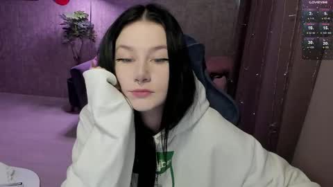 Snapshot of alinegreeeen chatting on January 12, 4:39 am Aline Greeeen online show from January 12, 4:39 am