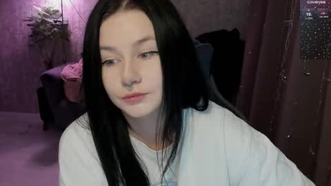 Snapshot of alinegreeeen chatting on February 9, 2:37 am Aline Greeeen online show from February 9, 2:37 am