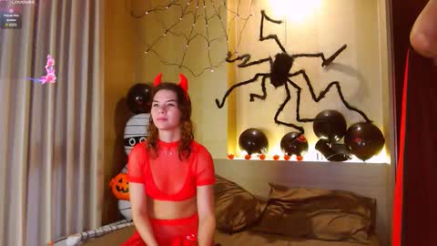 Snapshot of alinka_pashka chatting on October 24, 1:13 am Alina and Pasha online show from October 24, 1:13 am