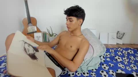 AliotTwink online show from September 26, 8:35 pm