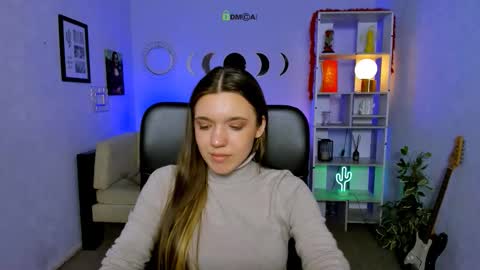 Snapshot of alira_glow chatting on March 20, 7:24 am Alira online show from March 20, 7:24 am