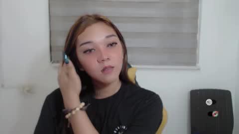 Shanti xhey online show from January 30, 1:33 am