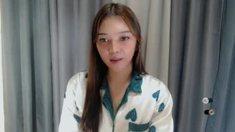 Shanti xhey online show from February 19, 4:33 pm