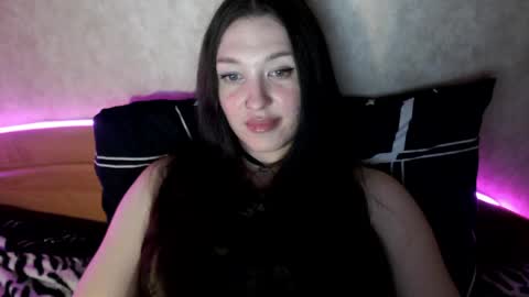 alisaadoll online show from May 8, 1:38 pm