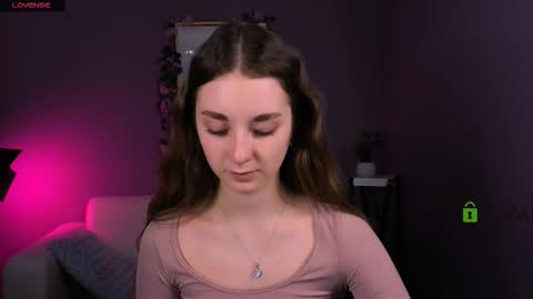 Alisa online show from December 17, 8:15 pm