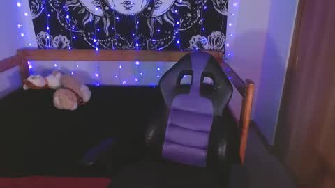 alisha17love online show from November 16, 1:39 pm