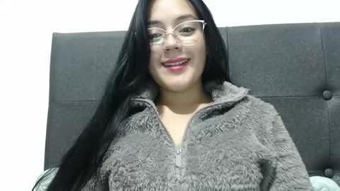 alisha_9997 online show from May 15, 10:22 am