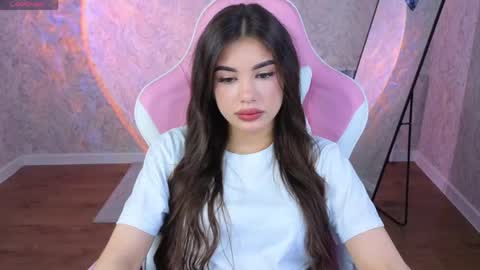 Snapshot of alisha_blakee chatting on April 14, 1:55 am Alisha online show from April 14, 1:55 am