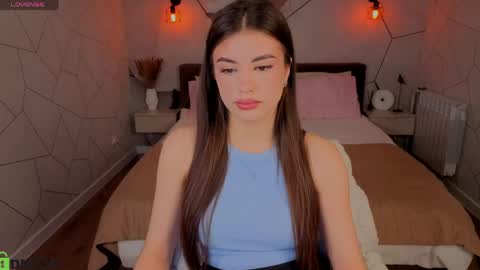 Snapshot of alisha_blakee chatting on April 17, 9:23 am Alisha online show from April 17, 9:23 am