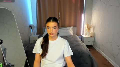 Snapshot of alisha_blakee chatting on April 22, 9:22 am Alisha online show from April 22, 9:22 am