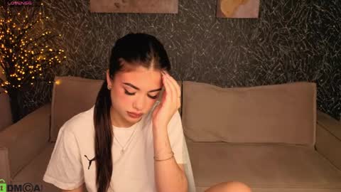 Snapshot of alisha_blakee chatting on May 5, 12:51 am Alisha online show from May 5, 12:51 am