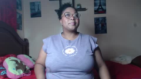Snapshot of alisha_charm1 chatting on February 11, 4:01 am Alisha charm1 online show from February 11, 4:01 am