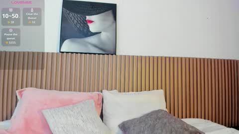 alisha_olsen_ online show from October 3, 4:42 am