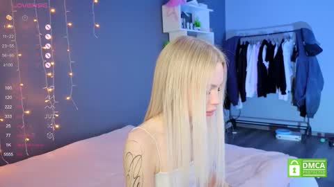 Alisha online show from October 10, 11:53 am