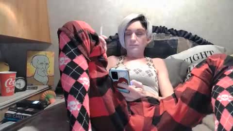 Snapshot of alishaluv chatting on November 15, 3:37 am Alisha online show from November 15, 3:37 am