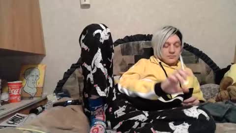 Snapshot of alishaluv chatting on December 5, 7:06 am Alisha online show from December 5, 7:06 am