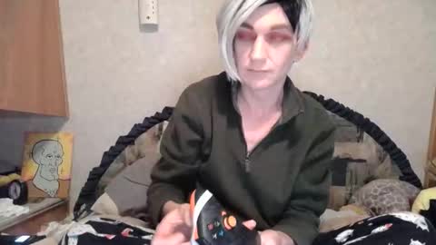 Snapshot of alishaluv chatting on December 19, 9:16 am Alisha online show from December 19, 9:16 am