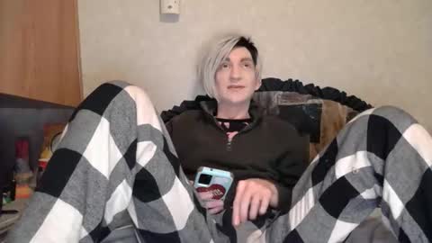 Alisha online show from April 3, 7:50 am