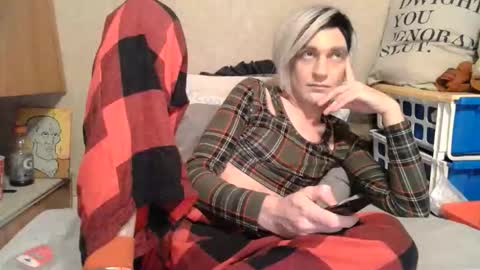 Alisha online show from May 6, 2:40 am