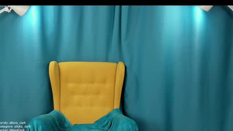 Snapshot of aliska_dark chatting on December 19, 7:07 am Alice online show from December 19, 7:07 am