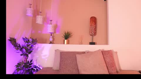 A L I S O N  online show from September 23, 8:45 pm